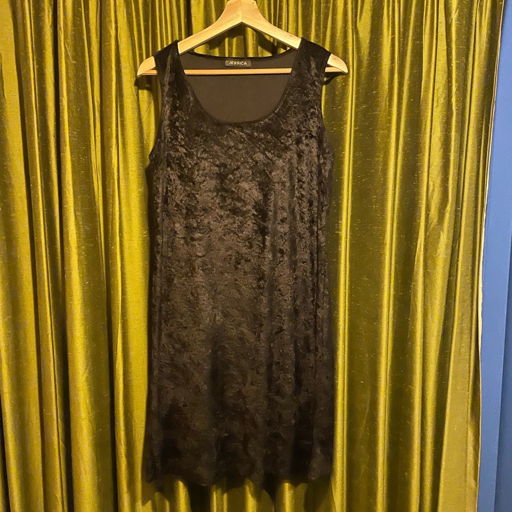 Jessica Black velvet dress